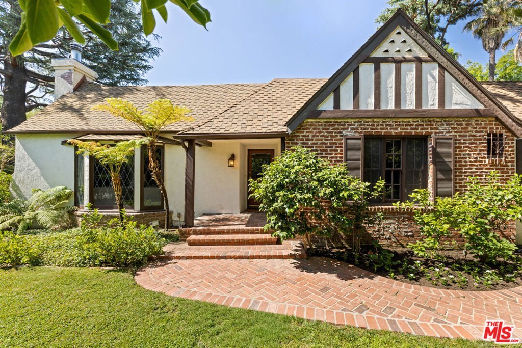 17010 Rancho Street Encino CA 91316 25 17010 Rancho Street Encino CA 91316