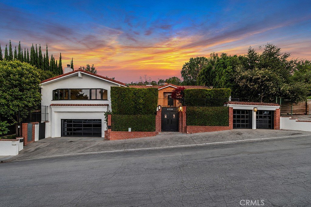 21520 Arcos Woodland Hills CA 91364 38 21520 Arcos Woodland Hills CA 91364