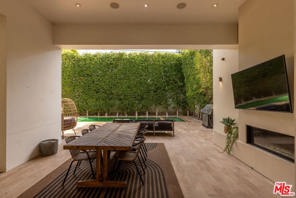132 N Laurel Avenue Los Angeles CA 90048 35 132 N Laurel Avenue Los Angeles CA 90048
