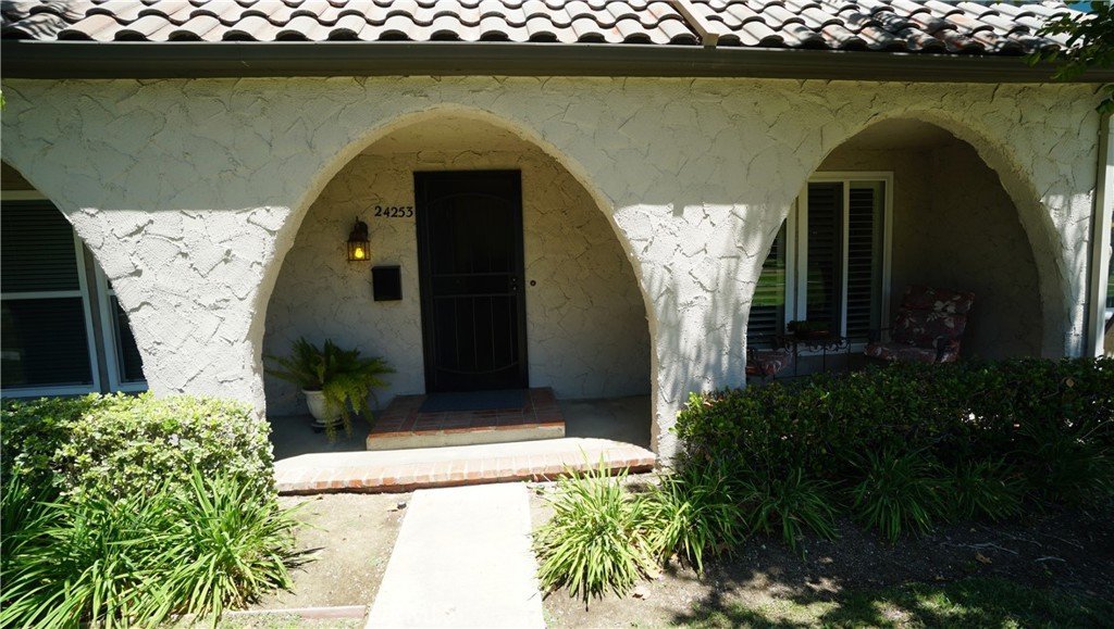 24253 La Glorita Circle Newhall CA 91321 45 24253 La Glorita Circle Newhall CA 91321