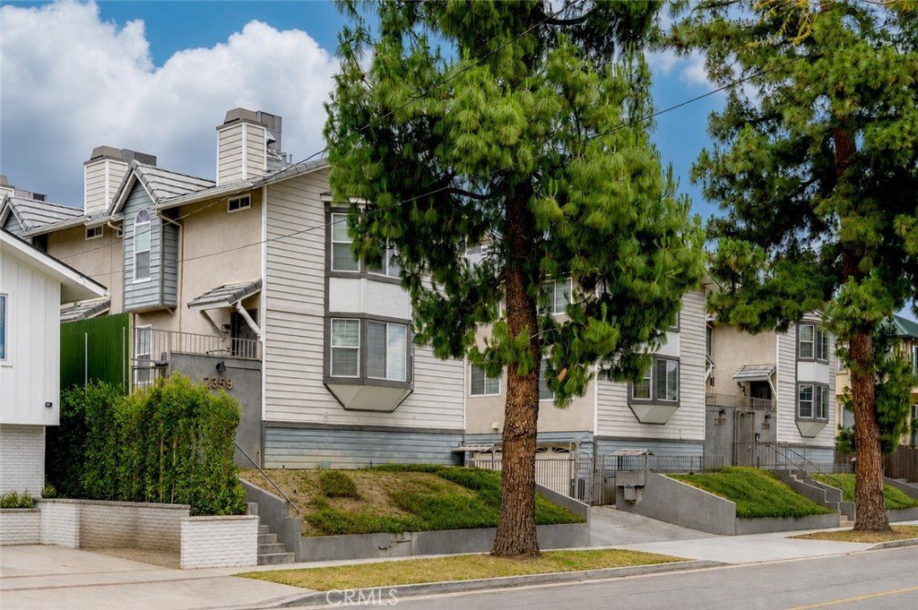 2359 Mira Vista Avenue F Montrose CA 91020 40 2359 Mira Vista Avenue F Montrose CA 91020