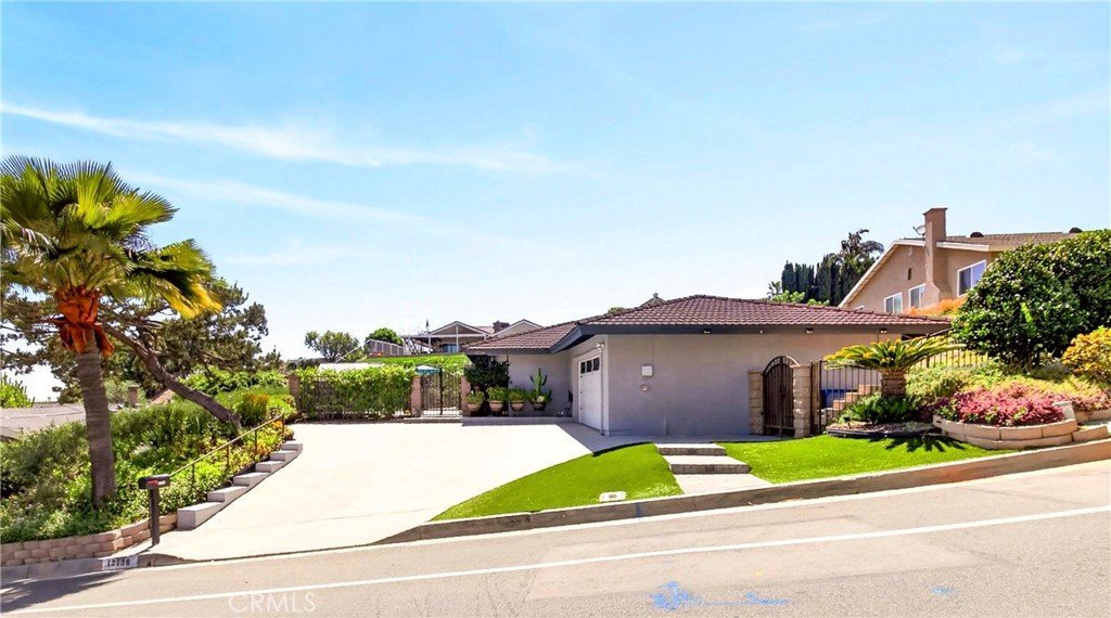 12736 Carinthia Whittier CA 90601 52 12736 Carinthia Whittier CA 90601