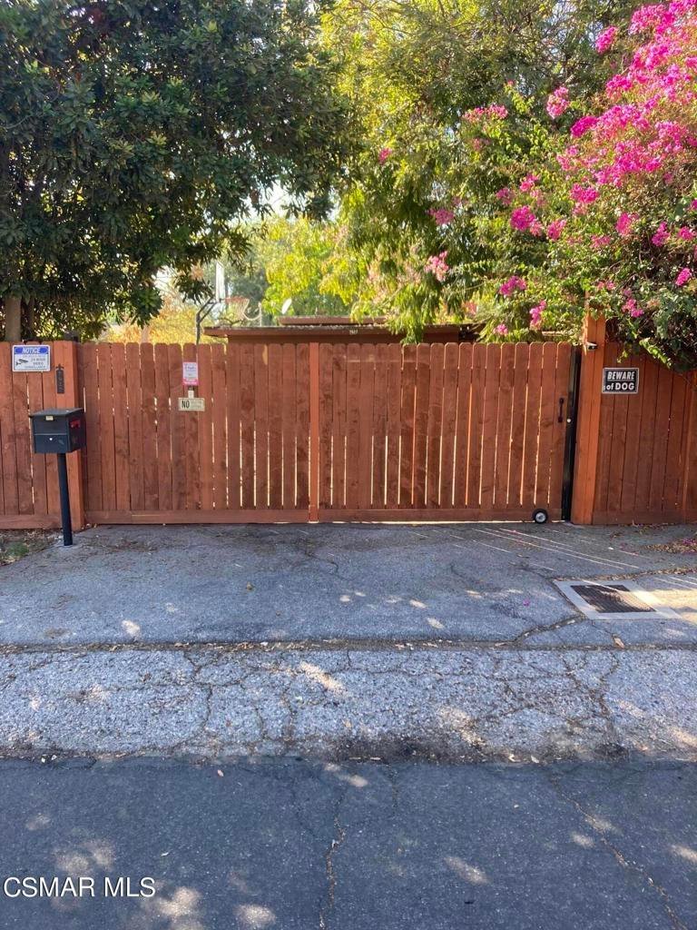 7927 Paso Robles Avenue Van Nuys CA 91406 2 7927 Paso Robles Avenue Van Nuys CA 91406