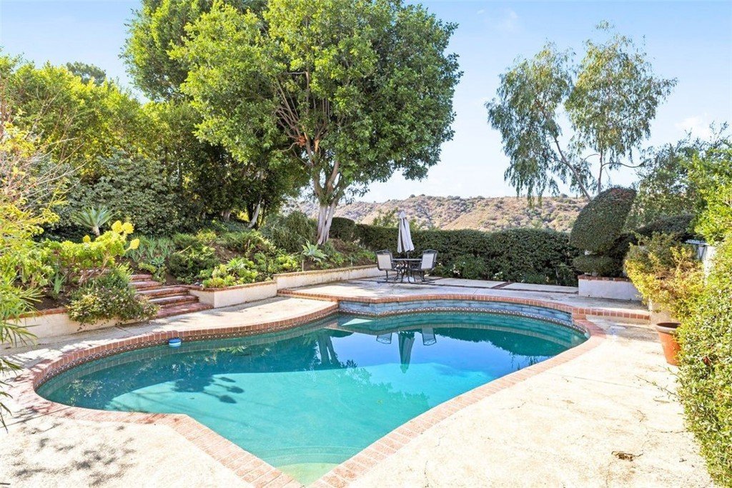 4157 Aleman Tarzana CA 91356 17 4157 Aleman Tarzana CA 91356