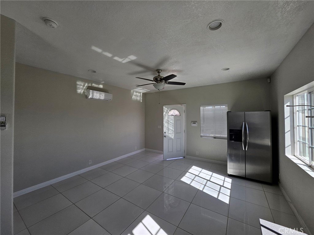 722 E. Avnue J6 Lancaster CA 93535 21 722 E. Avnue J6 Lancaster CA 93535