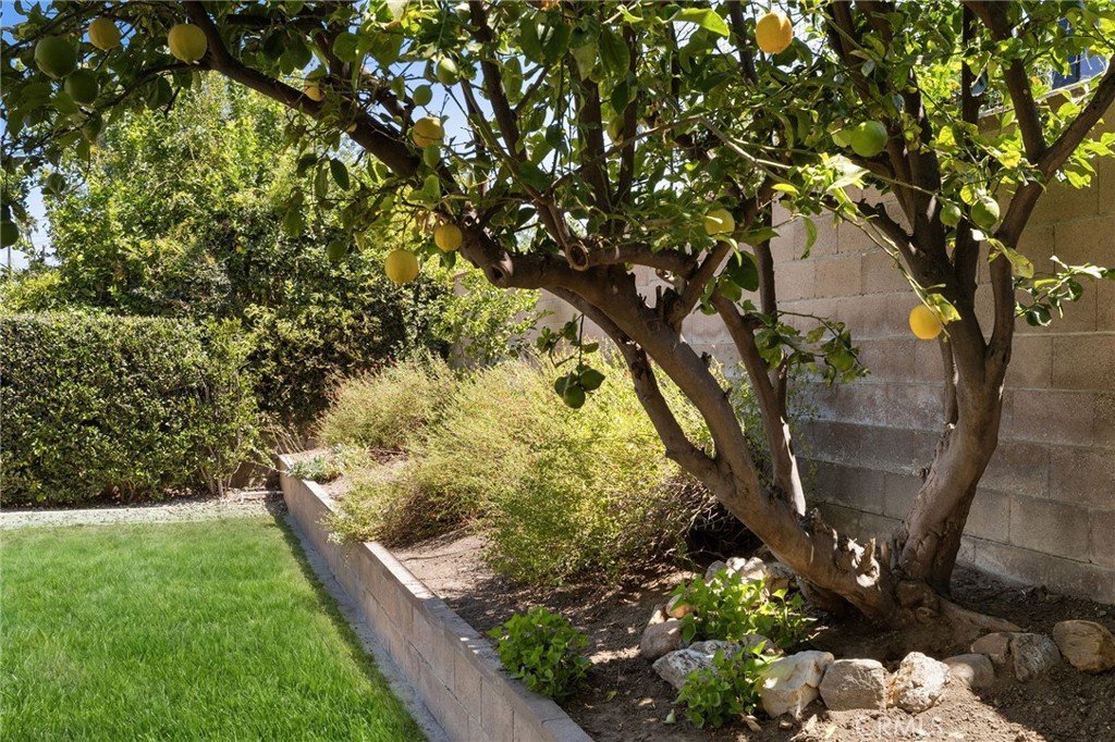 9412 Rhea Northridge CA 91324 24 9412 Rhea Northridge CA 91324