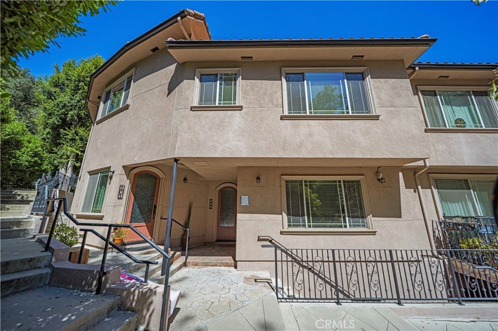 11145 Sunshine Terrace 102 Studio City CA 91604 26 11145 Sunshine Terrace 102 Studio City CA 91604