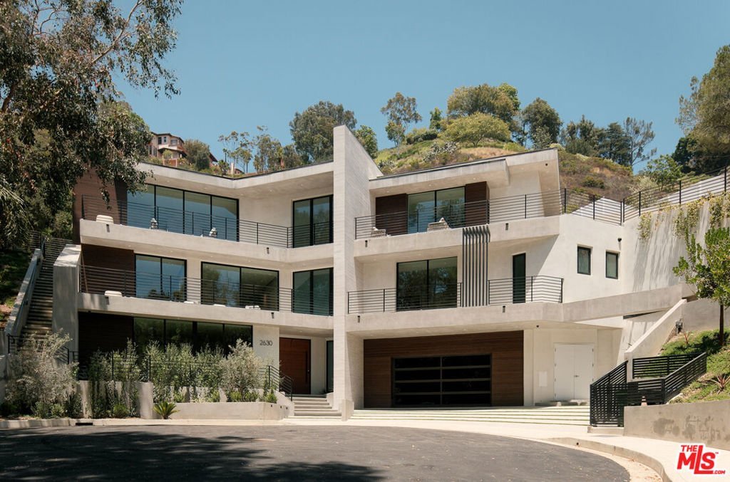2630 Algodon Court Los Angeles CA 90046 36 2630 Algodon Court Los Angeles CA 90046