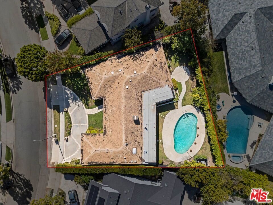 1120 Maybrook Drive Los Angeles CA 90210 22 1120 Maybrook Drive Los Angeles CA 90210