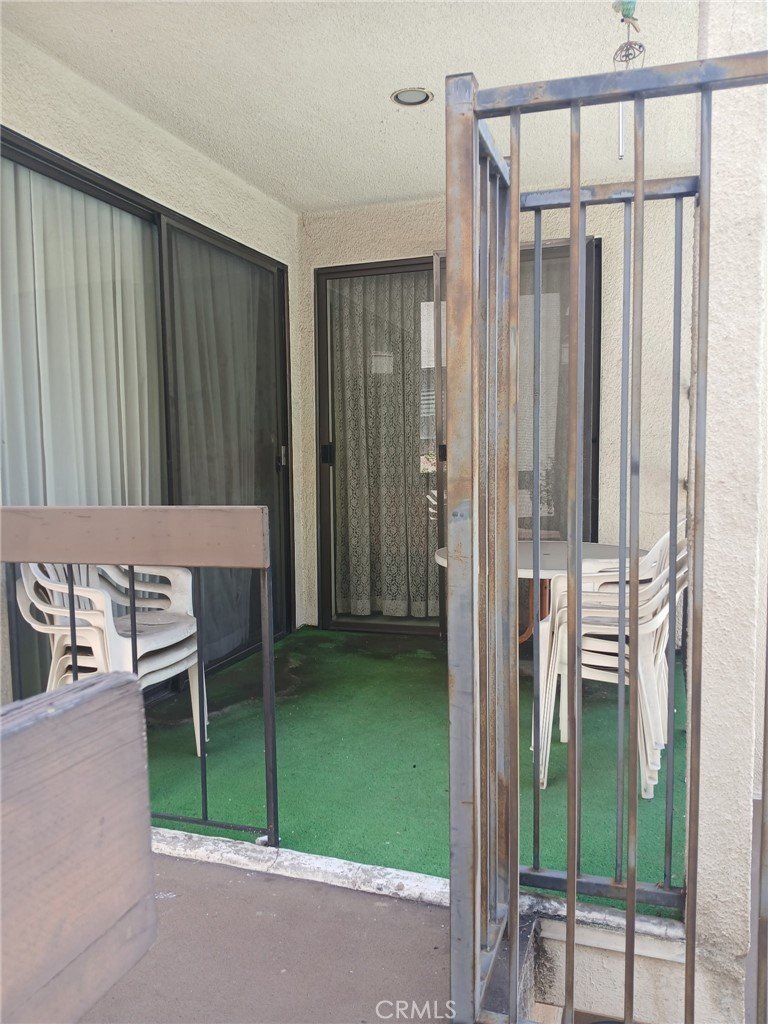 1305 N Columbus Glendale CA 91202 15 1305 N Columbus Glendale CA 91202