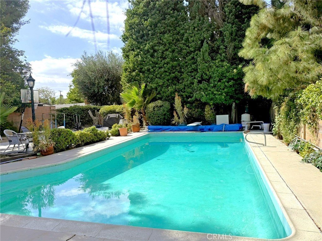 23459 Canzonet Street Woodland Hills CA 91367 2 23459 Canzonet Street Woodland Hills CA 91367