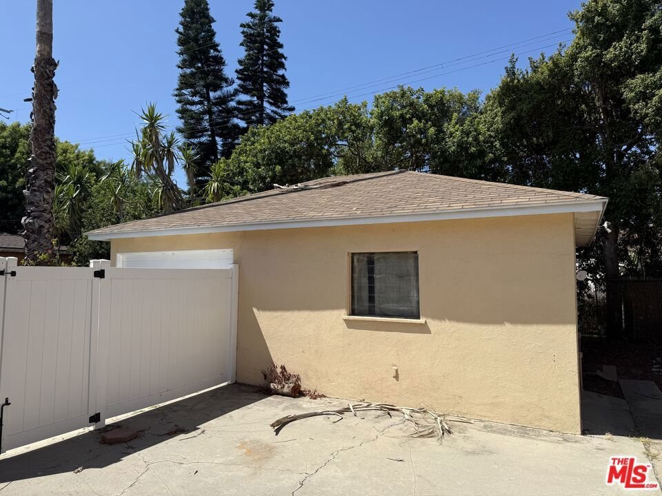 5577 W 82nd Street Los Angeles CA 90045 16 5577 W 82nd Street Los Angeles CA 90045