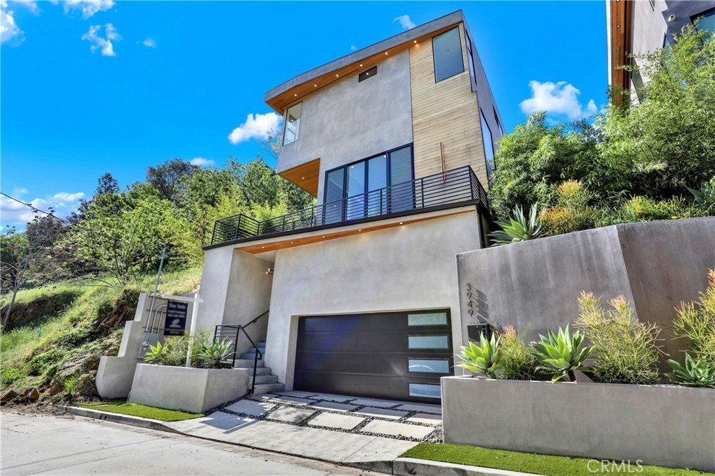 3949 Glenalbyn Drive Los Angeles CA 90065 45 3949 Glenalbyn Drive Los Angeles CA 90065