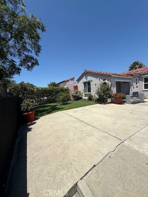 517 W 110th Los Angeles CA 90044 56 517 W 110th Los Angeles CA 90044