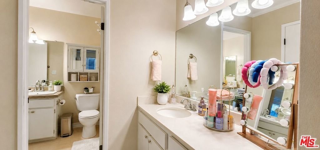 27066 Hidaway Avenue 4 Santa Clarita CA 91351 18 27066 Hidaway Avenue 4 Santa Clarita CA 91351