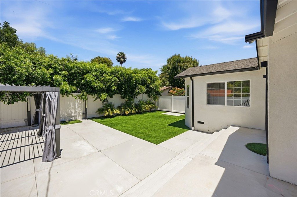 21231 San Miguel Street Woodland Hills CA 91364 20 21231 San Miguel Street Woodland Hills CA 91364