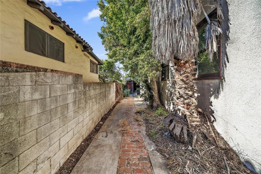 1050 Atchison Pasadena CA 91104 25 1050 Atchison Pasadena CA 91104