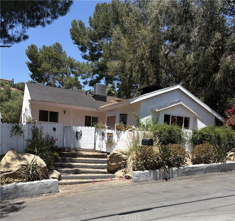 107 VENTURA WAY Chatsworth CA 91311 12 107 VENTURA WAY Chatsworth CA 91311