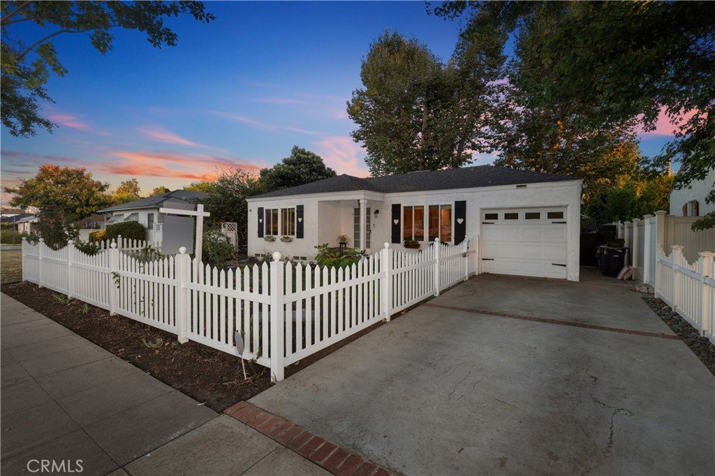 1504 W Chandler Boulevard Burbank CA 91506 19 1504 W Chandler Boulevard Burbank CA 91506