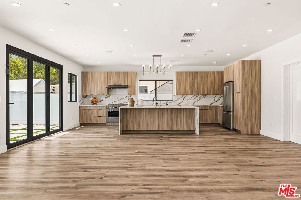 14254 Mccormick Street Sherman Oaks CA 91401 33 14254 Mccormick Street Sherman Oaks CA 91401