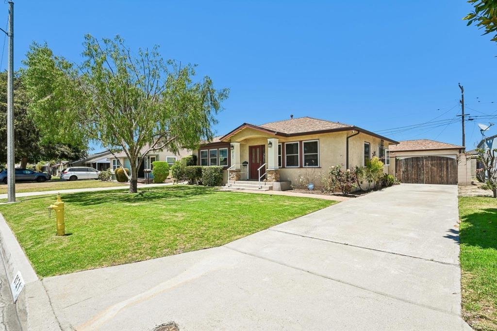 8121 Adoree Downey CA 90242 34 8121 Adoree Downey CA 90242