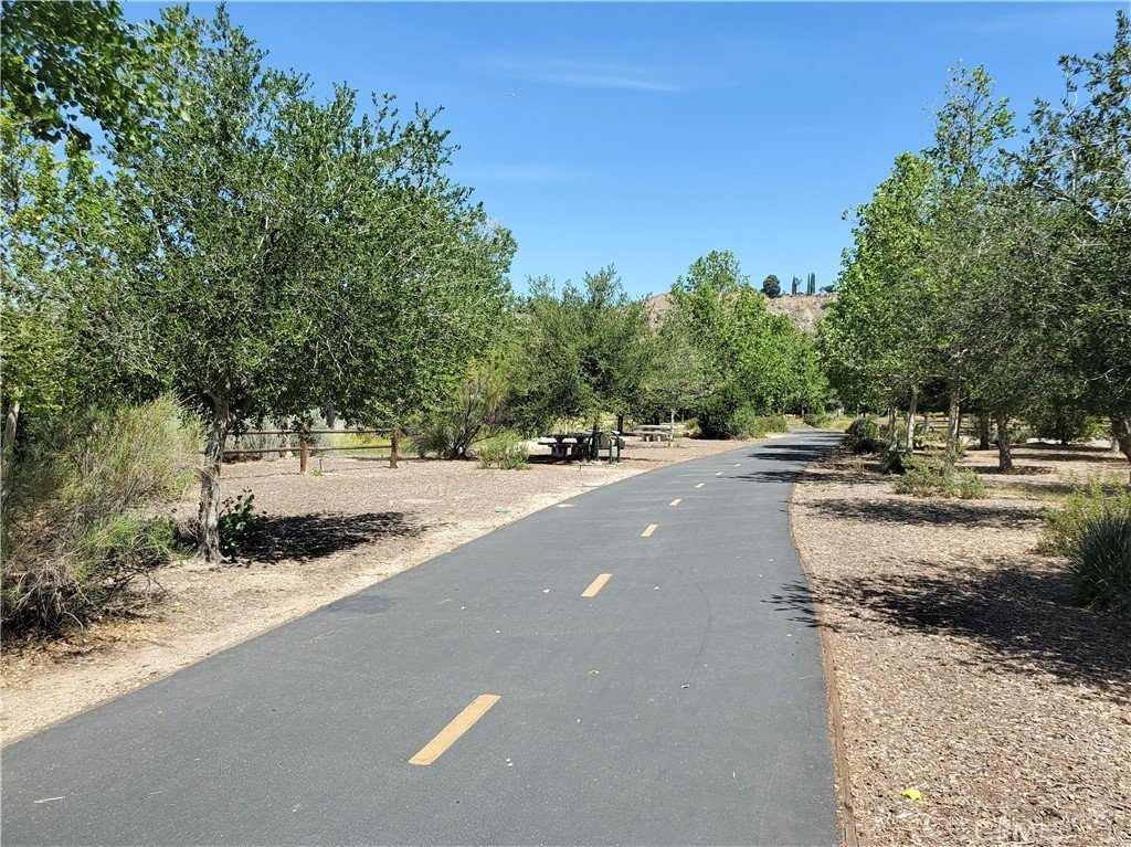 20147 Edgewater Drive Canyon Country CA 91351 25 20147 Edgewater Drive Canyon Country CA 91351