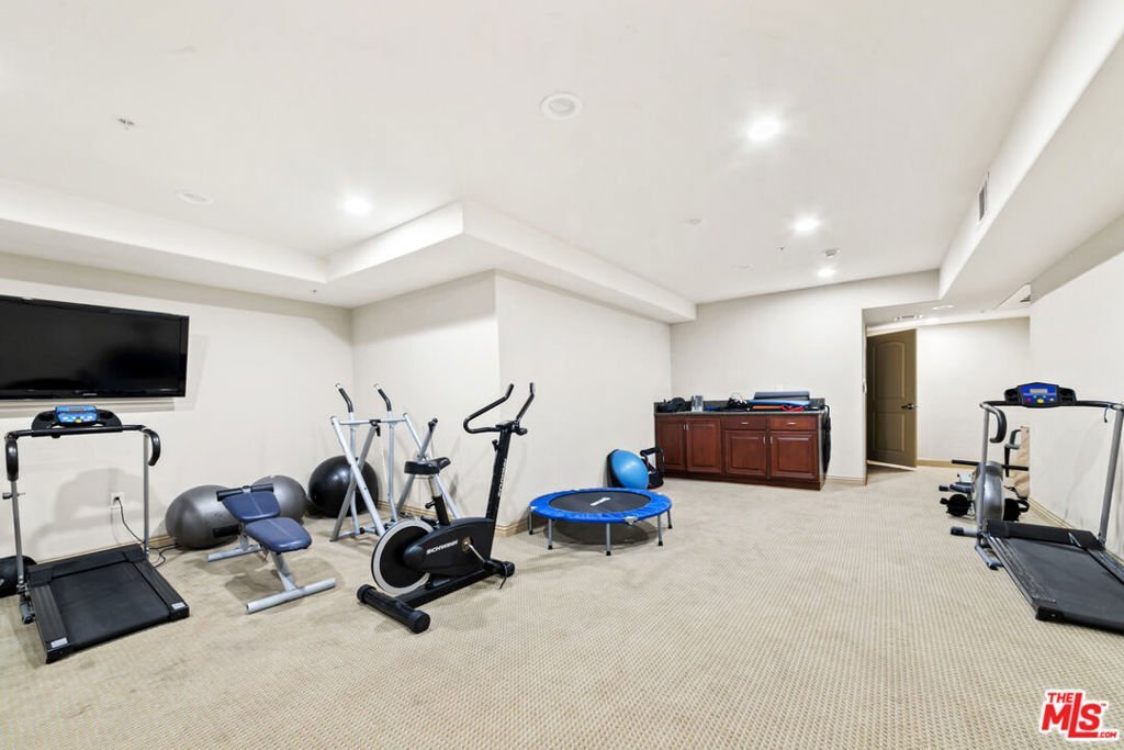 8541 Alcott Street 101 Los Angeles CA 90035 25 8541 Alcott Street 101 Los Angeles CA 90035