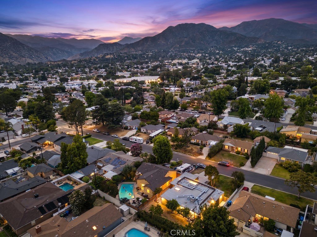 10227 Mcvine Sunland CA 91040 71 10227 Mcvine Sunland CA 91040