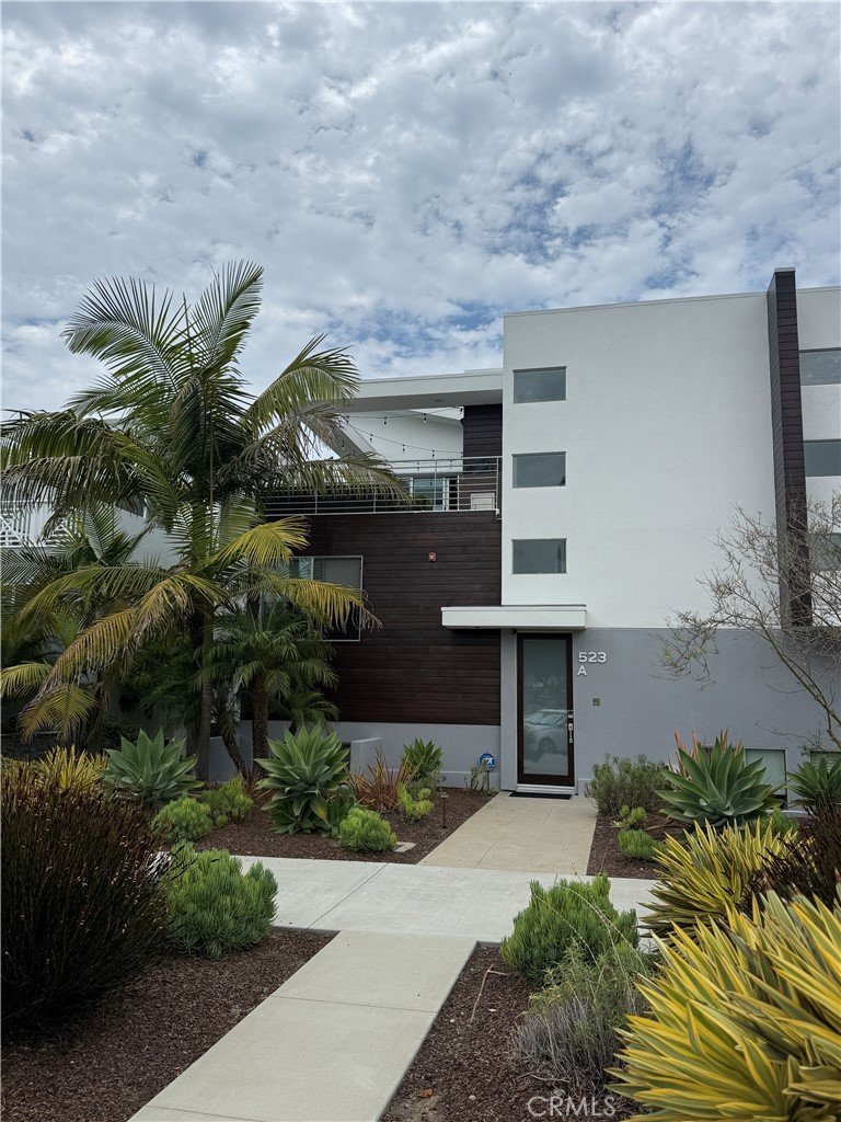 523 S Broadway #A Redondo Beach CA 90277 1 523 S Broadway #A Redondo Beach CA 90277