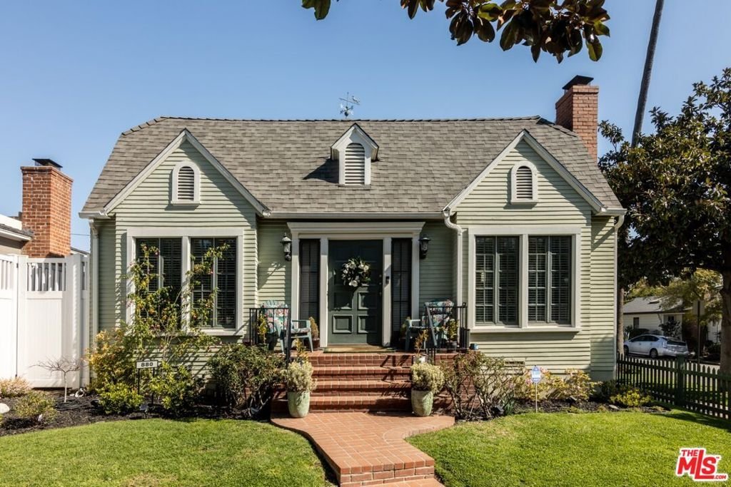880 Wellesley Avenue Los Angeles CA 90049 30 880 Wellesley Avenue Los Angeles CA 90049