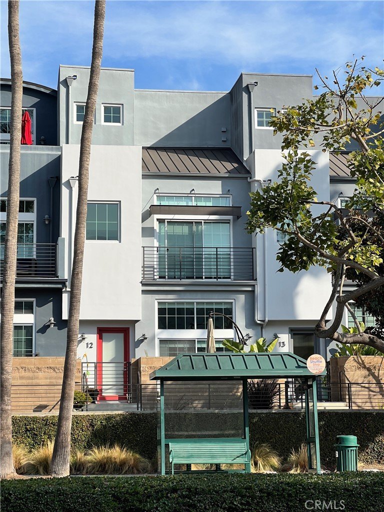 5400 Playa Vista Drive 12 Playa Vista CA 90094 1 5400 Playa Vista Drive 12 Playa Vista CA 90094