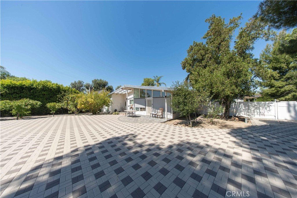 16594 Knollwood Drive Granada Hills CA 91344 34 16594 Knollwood Drive Granada Hills CA 91344