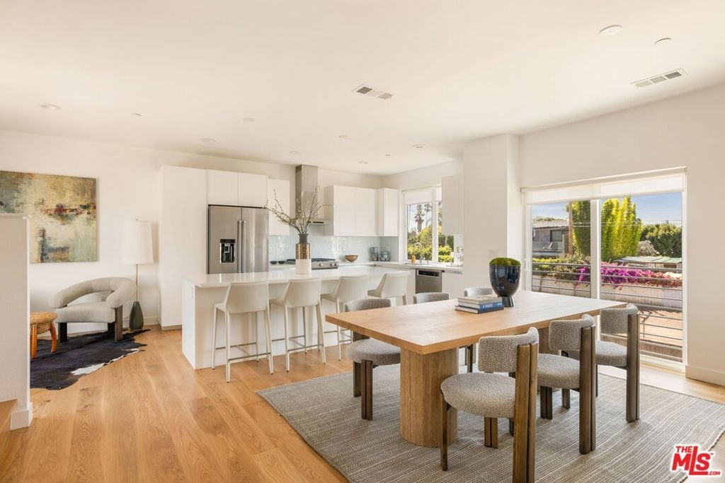 11724 Culver Boulevard 8 Los Angeles CA 90066 30 11724 Culver Boulevard 8 Los Angeles CA 90066