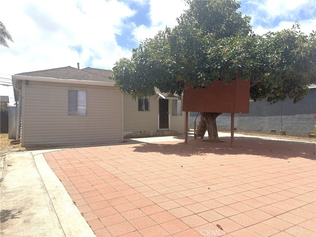11022 Doty Inglewood CA 90303 14 11022 Doty Inglewood CA 90303
