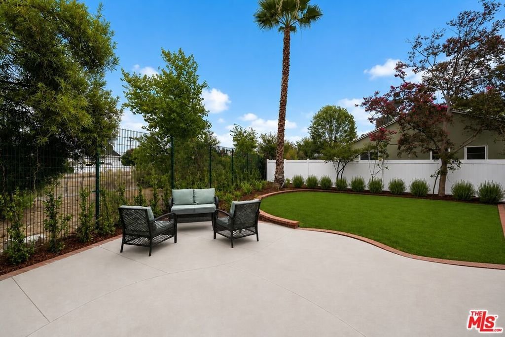 6218 Van Noord Avenue Van Nuys CA 91401 18 6218 Van Noord Avenue Van Nuys CA 91401