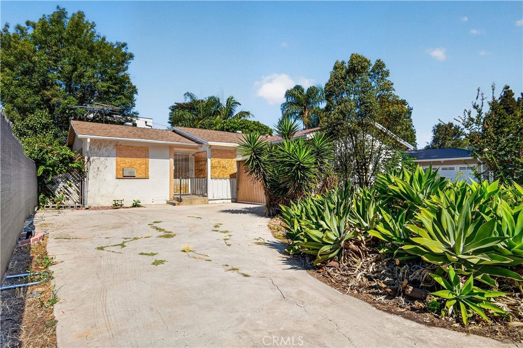 5807 Bevis Avenue Sherman Oaks CA 91411 1 5807 Bevis Avenue Sherman Oaks CA 91411