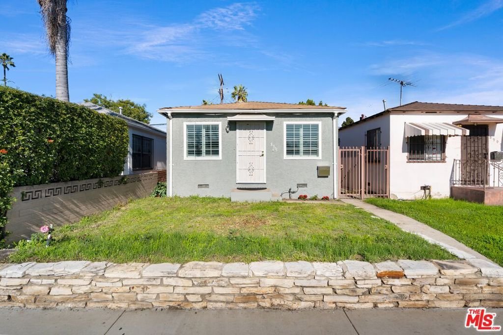 8911 Cattaraugus Avenue Los Angeles CA 90034 24 8911 Cattaraugus Avenue Los Angeles CA 90034