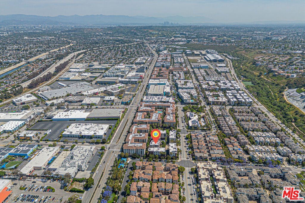 12883 Runway Road 2 Playa Vista CA 90094 73 12883 Runway Road 2 Playa Vista CA 90094