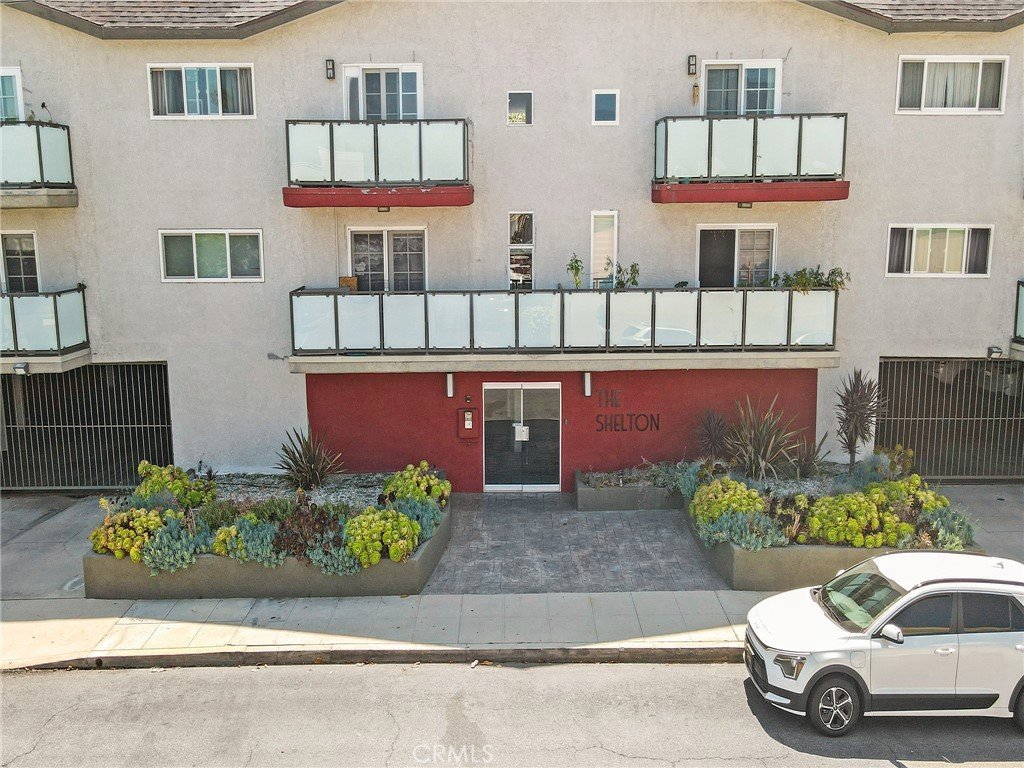 525 S Shelton Burbank CA 91506 24 525 S Shelton Burbank CA 91506