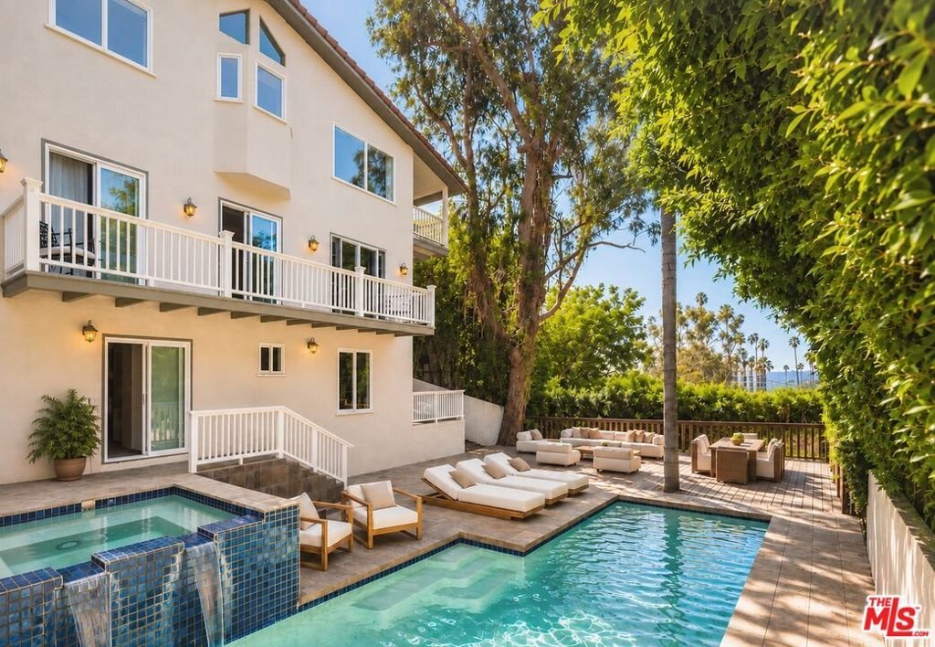 9146 St Ives Drive West Hollywood CA 90069 25 9146 St Ives Drive West Hollywood CA 90069