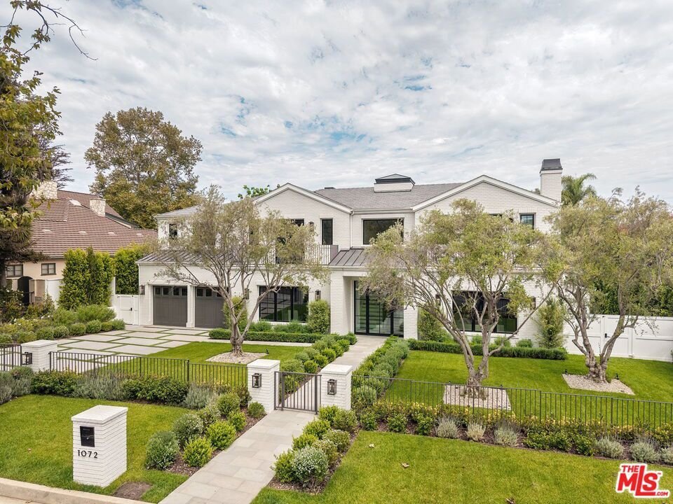 1072 Amalfi Drive Pacific Palisades CA 90272 52 1072 Amalfi Drive Pacific Palisades CA 90272