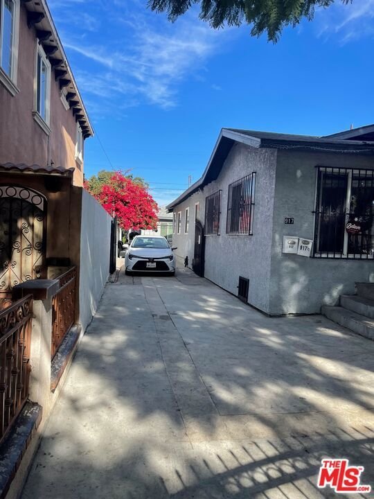 915 E 76th Place Los Angeles CA 90001 19 915 E 76th Place Los Angeles CA 90001