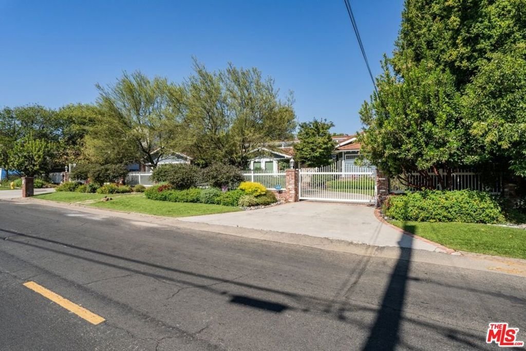5355 Amestoy Avenue Los Angeles CA 91316 64 5355 Amestoy Avenue Los Angeles CA 91316