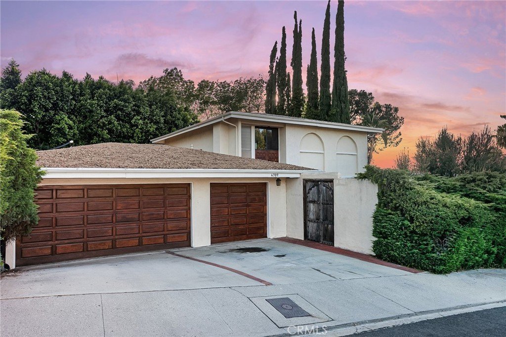 4709 Dunman Avenue Woodland Hills CA 91364 15 4709 Dunman Avenue Woodland Hills CA 91364