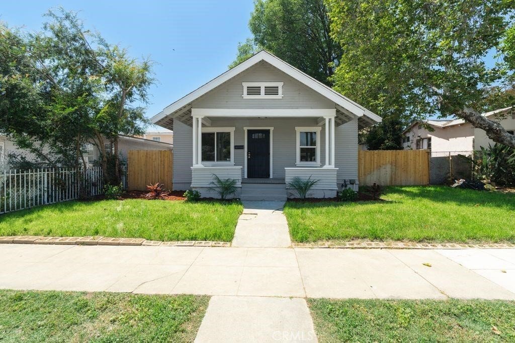 561 Washington Pomona CA 91767 19 561 Washington Pomona CA 91767