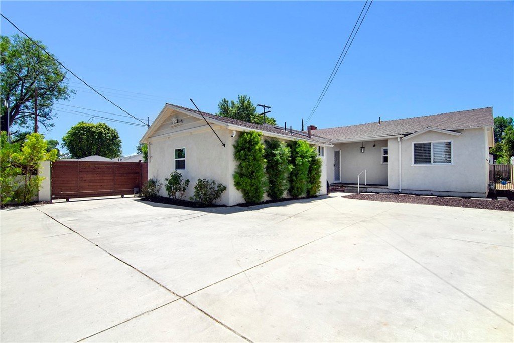 22602 Victory Boulevard Woodland Hills CA 91367 25 22602 Victory Boulevard Woodland Hills CA 91367