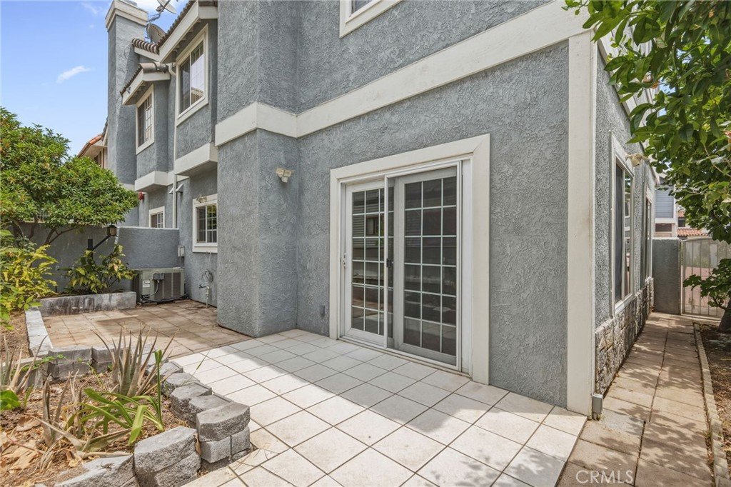2455 Oneida Street A Pasadena CA 91107 20 2455 Oneida Street A Pasadena CA 91107