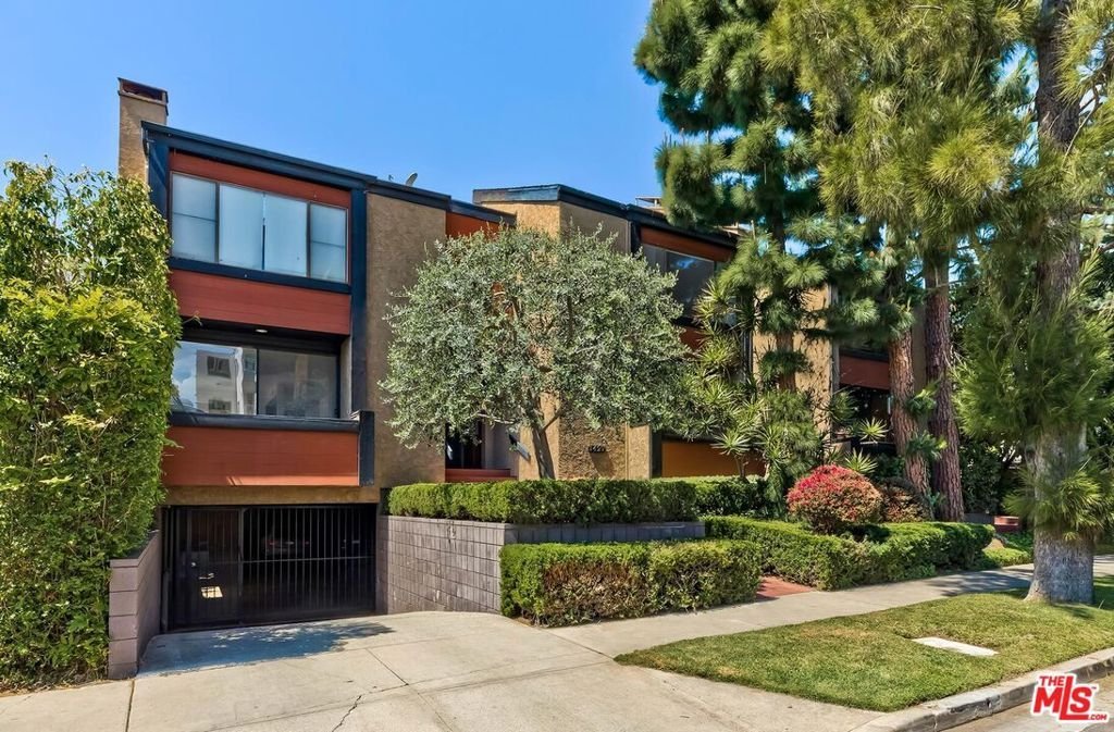 1427 S Bentley Avenue C Los Angeles CA 90025 21 1427 S Bentley Avenue C Los Angeles CA 90025