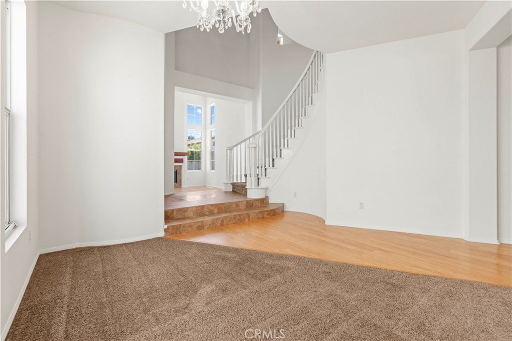 28549 Silverking Trail Saugus CA 91390 60 28549 Silverking Trail Saugus CA 91390