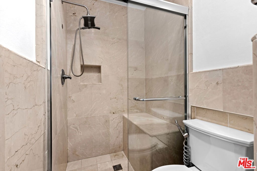 5320 Zelzah Avenue 214 Encino CA 91316 14 5320 Zelzah Avenue 214 Encino CA 91316